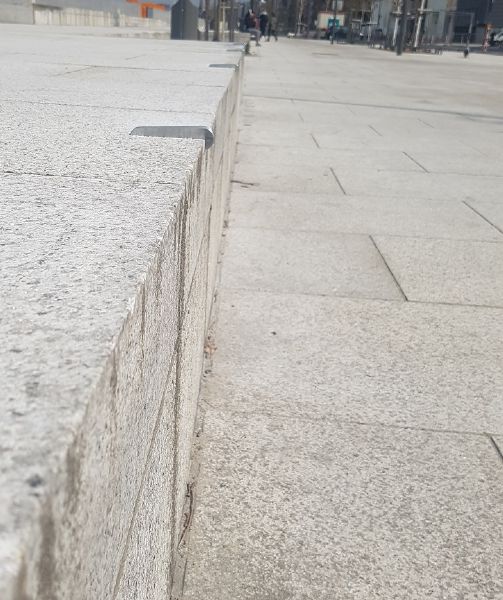 Anti Skate nokken Antwerpen - GroundLevel straatmeubilair