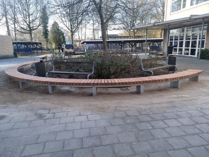 Bank BRUUT onverwoestbaar - GroundLevel straatmeubilair