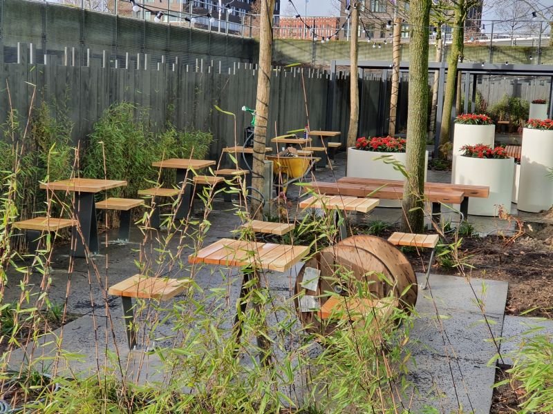 Bol.com Utrecht - GroundLevel straatmeubilair