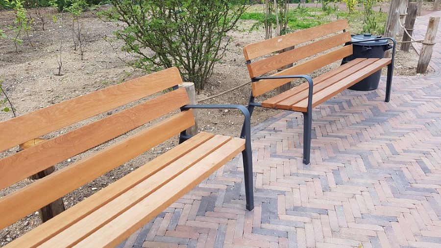 Burgers Zoo Arnhem - GroundLevel straatmeubilair