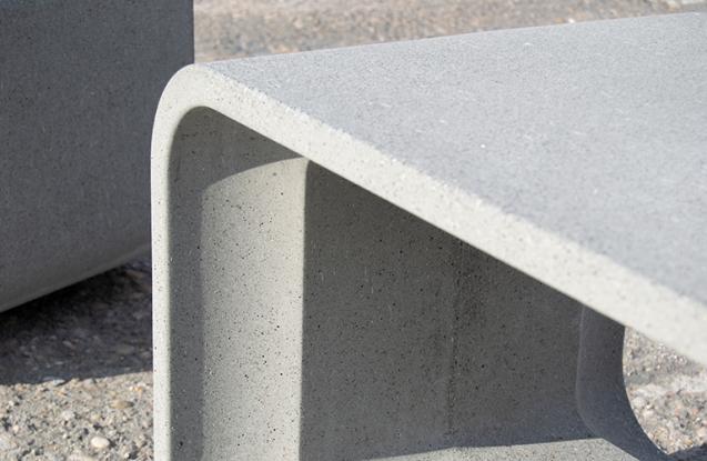 Mom - Vlakke banken - GroundLevel straatmeubilair - Escofet