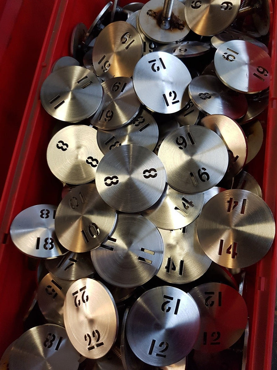 Markeernagel met nummers - Wegdeknagels & markeernagels - GroundLevel straatmeubilair - GroundLevel