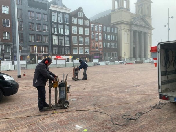 Montage, plaatsing en reparatie - Wegdeknagels & markeernagels - GroundLevel straatmeubilair - GroundLevel