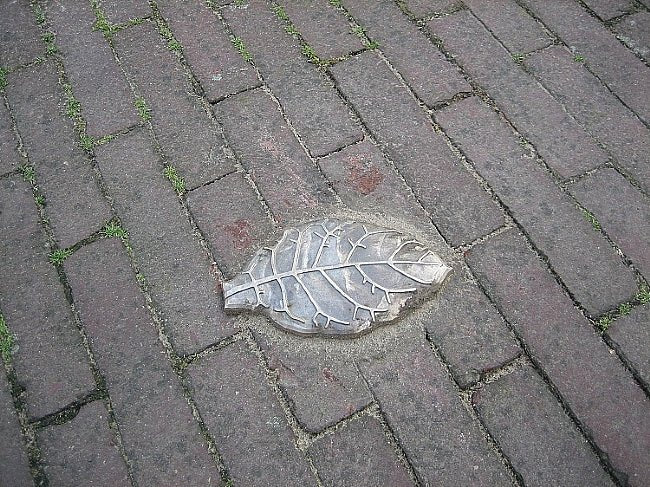 Wegdeknagel in gietbrons - Wegdeknagels & markeernagels - GroundLevel straatmeubilair - GroundLevel