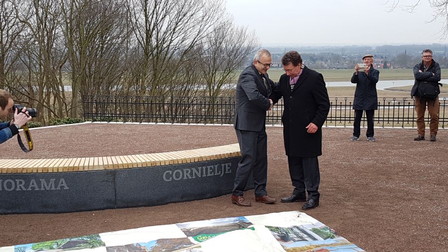Panorama Cornielje - GroundLevel straatmeubilair