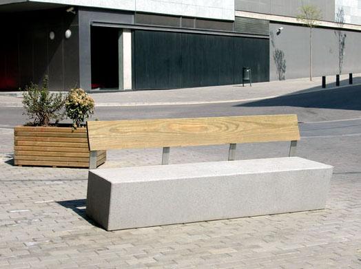 Zuera - Banken met rugleuning - GroundLevel straatmeubilair - Escofet