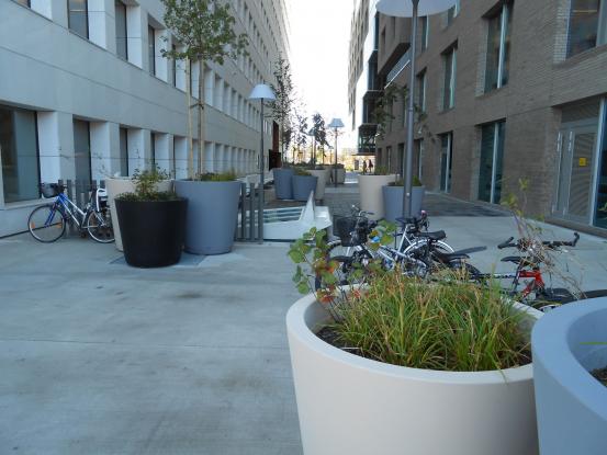 CONICA - Boom en bloembakken - GroundLevel straatmeubilair - Escofet