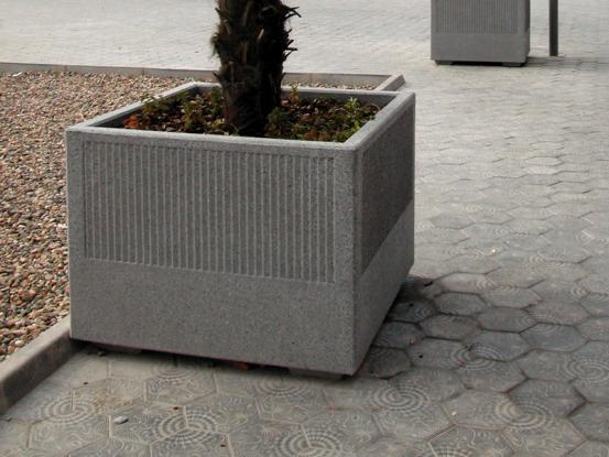 ICARIA - Boom en bloembakken - GroundLevel straatmeubilair - Escofet