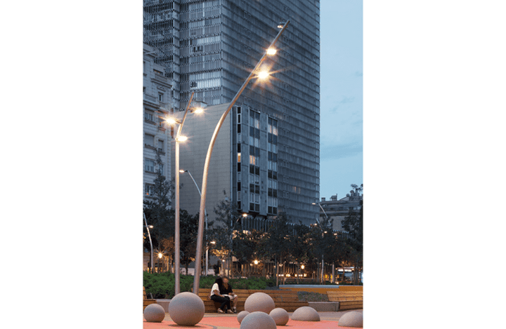 FUL lichtmast - Lichtmast - GroundLevel straatmeubilair - Escofet