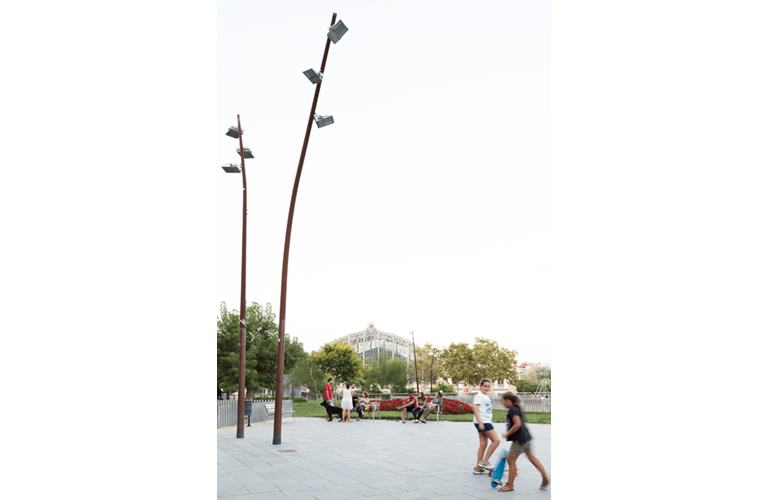 FUL lichtmast - Lichtmast - GroundLevel straatmeubilair - Escofet