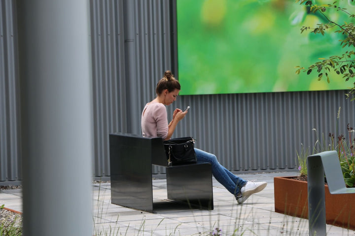 Stoel of bank Linea - Stoelen & poefs - GroundLevel straatmeubilair - Euroform - W