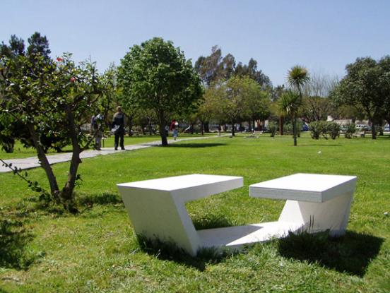 Doblada - Vlakke banken - GroundLevel straatmeubilair - Escofet