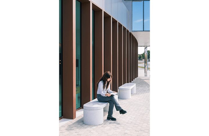 Gen - Vlakke banken - GroundLevel straatmeubilair - Escofet