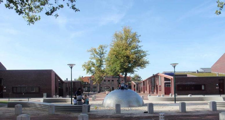 HEBI - Vlakke banken - GroundLevel straatmeubilair - Escofet