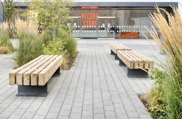TRAMET - Vlakke banken - GroundLevel straatmeubilair - Escofet